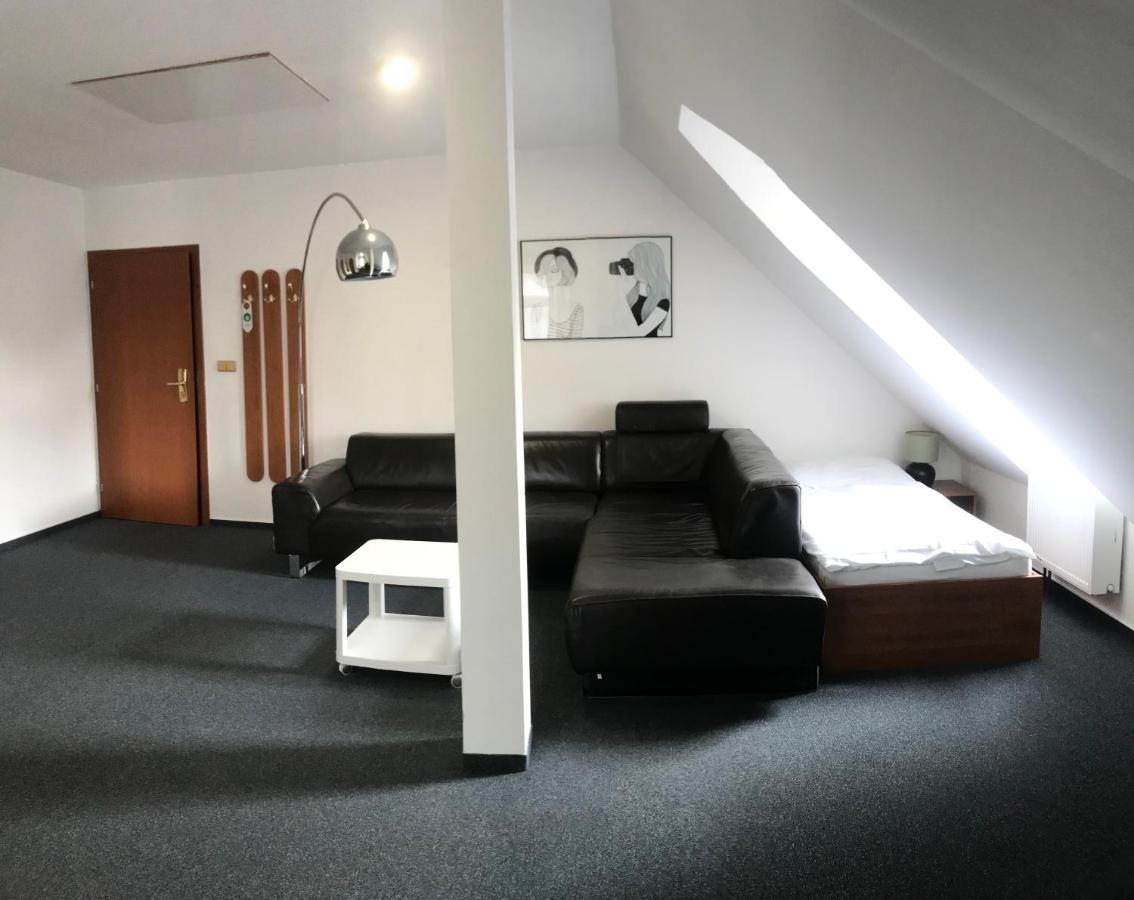 Rakovník Rozmaryn Rooms & Apartments المظهر الخارجي الصورة