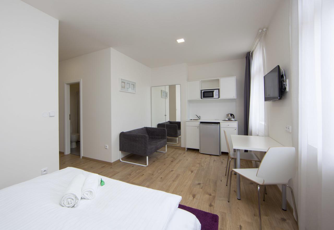 Rakovník Rozmaryn Rooms & Apartments المظهر الخارجي الصورة