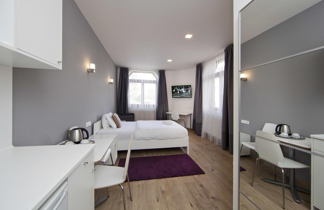 Rakovník Rozmaryn Rooms & Apartments المظهر الخارجي الصورة