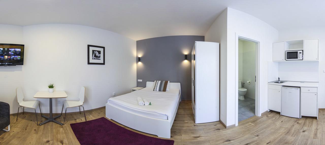 Rakovník Rozmaryn Rooms & Apartments المظهر الخارجي الصورة